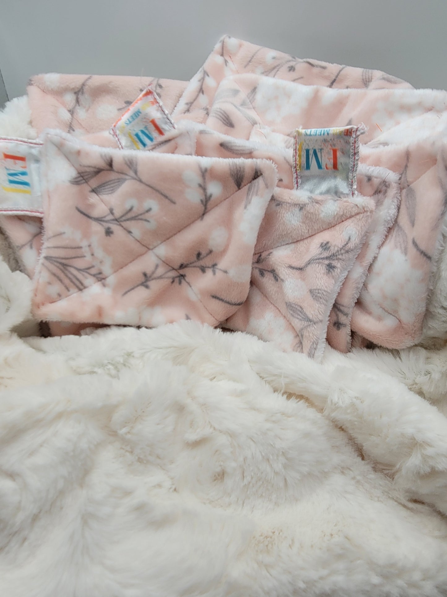 Pink Wilderness Cleaning Cloths